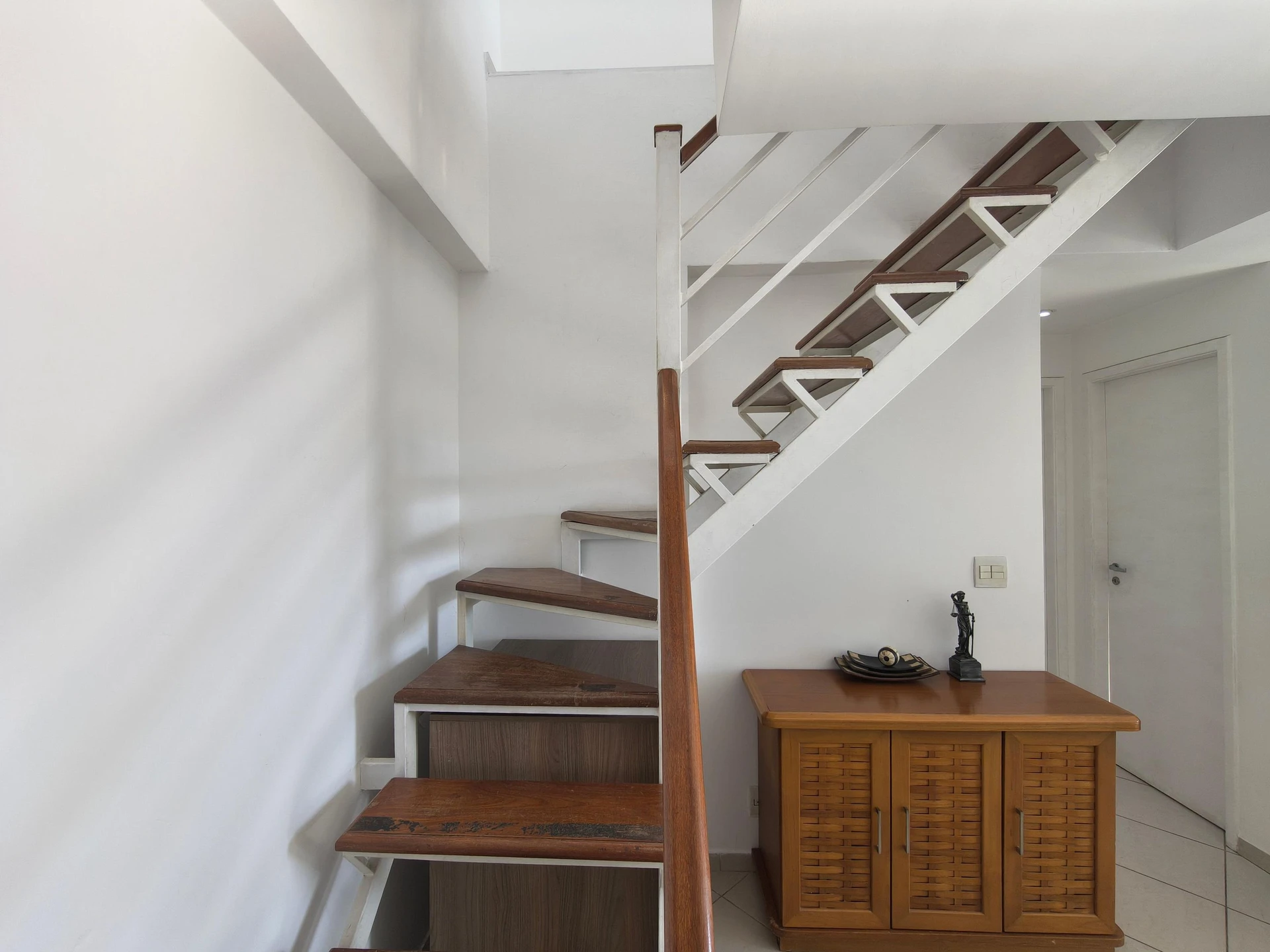 3-bedroom apartment in a building with a sauna — photo 48