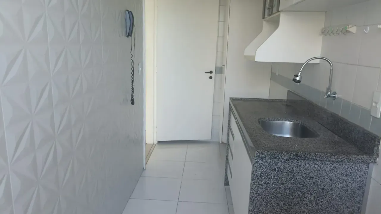 Apartamento semimobiliado com 3 quartos e cozinha separada — photo 2