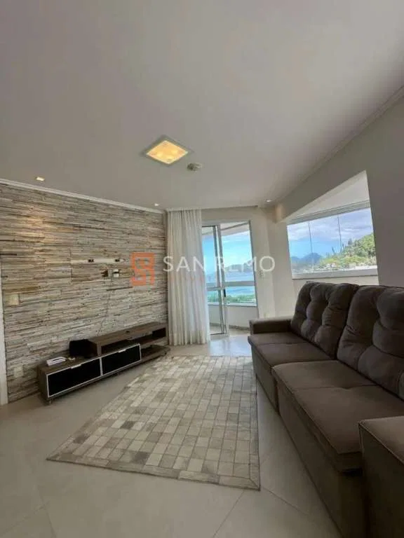 Furnished 2-bedroom apartment with glassed balcony