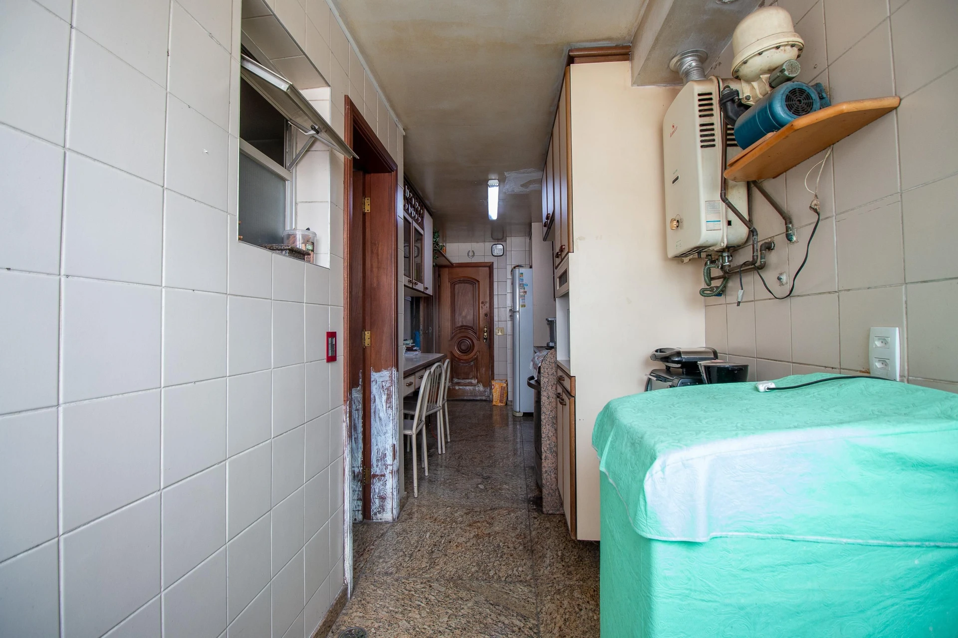 4-bedroom apartment in a building with a sauna — photo 57