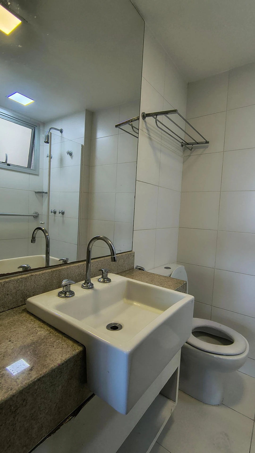 1-bedroom apartment with 1 parking space and balcony — photo 29