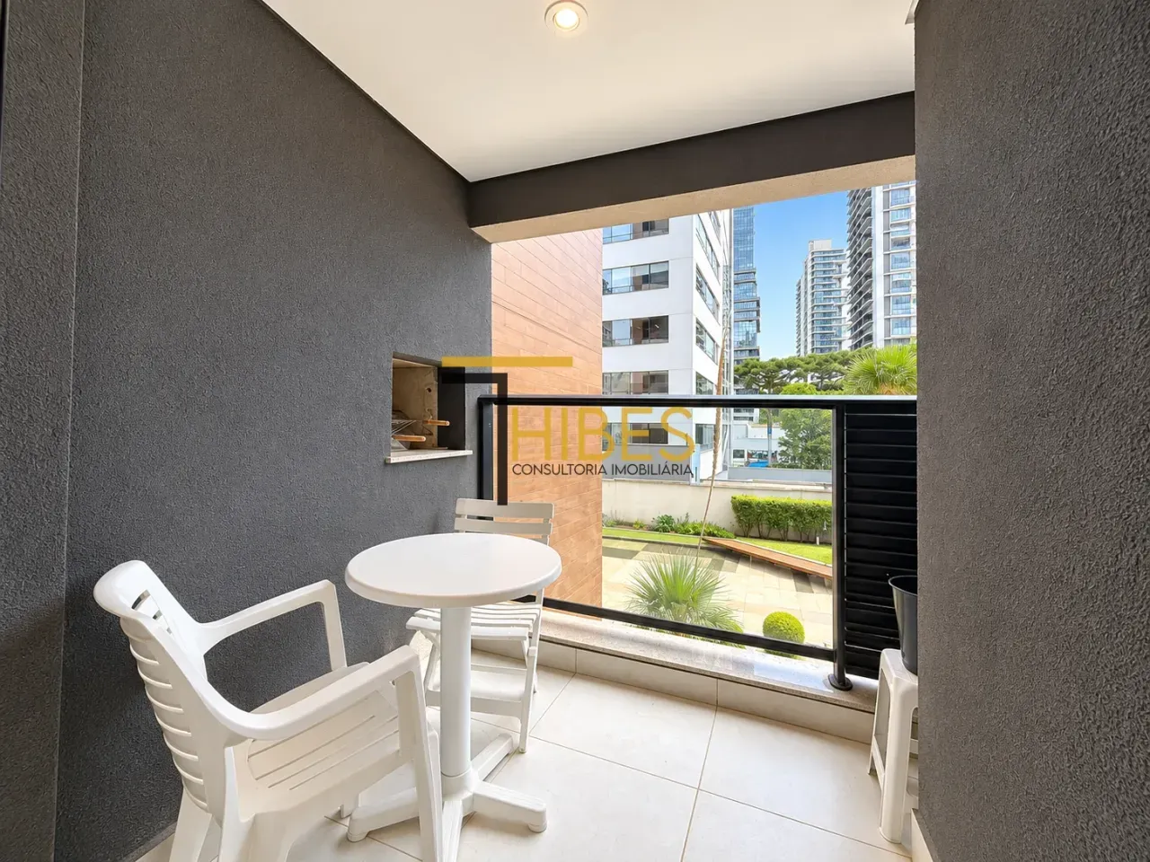 Furnished 1-bedroom apartment with parking and balcony — photo 6