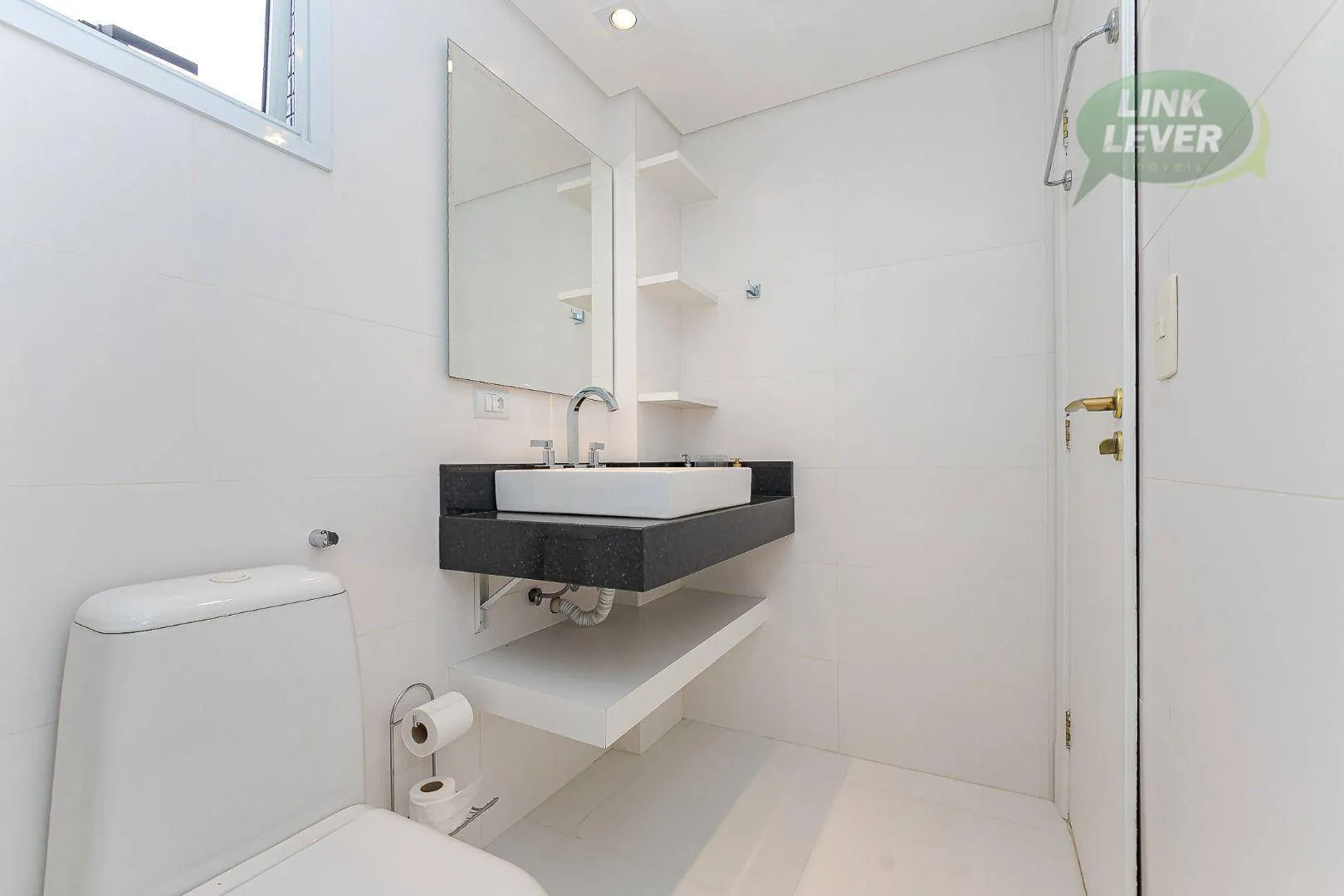 Apartment with 3 bedrooms, balcony and 135 m² — photo 26