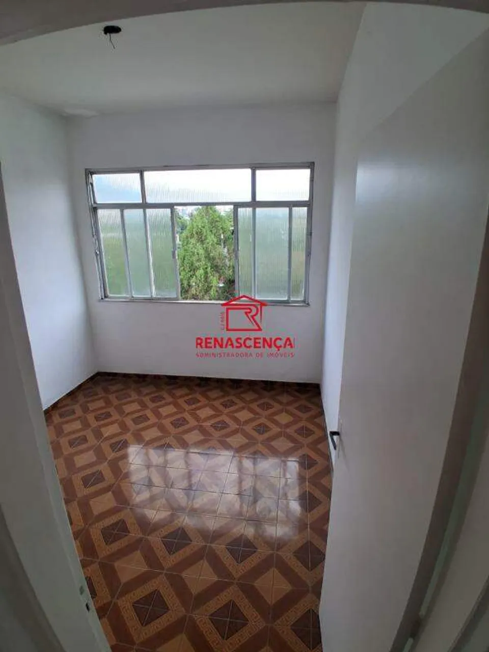 Unfurnished 2-bedroom apartment with 1 parking spot — photo 3