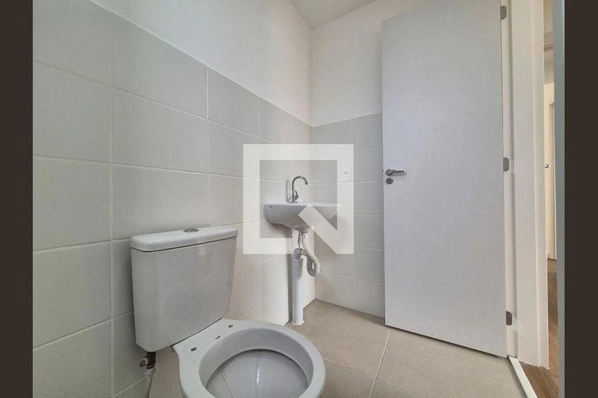 Glass-enclosed balcony in a 2-bedroom apartment, 55 m² — photo 28