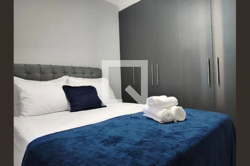 Furnished 32 m² apartment with 1 bedroom and open-plan kitchen — photo 4