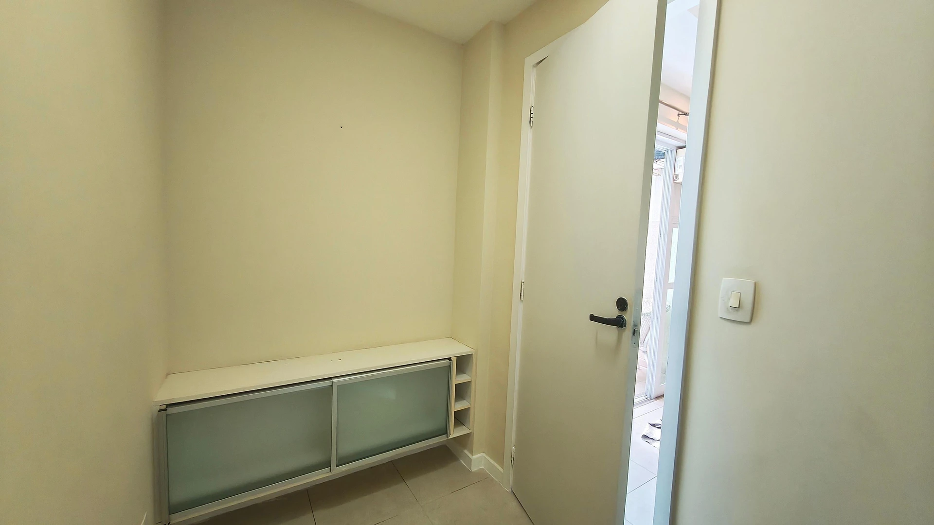 Rent-ready 2-bedroom apartment with balcony — photo 38