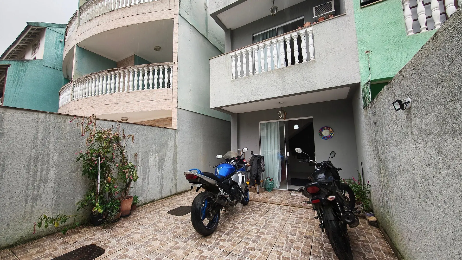 Casa con 4 dormitorios, 3 baños y jardín privado — photo 50