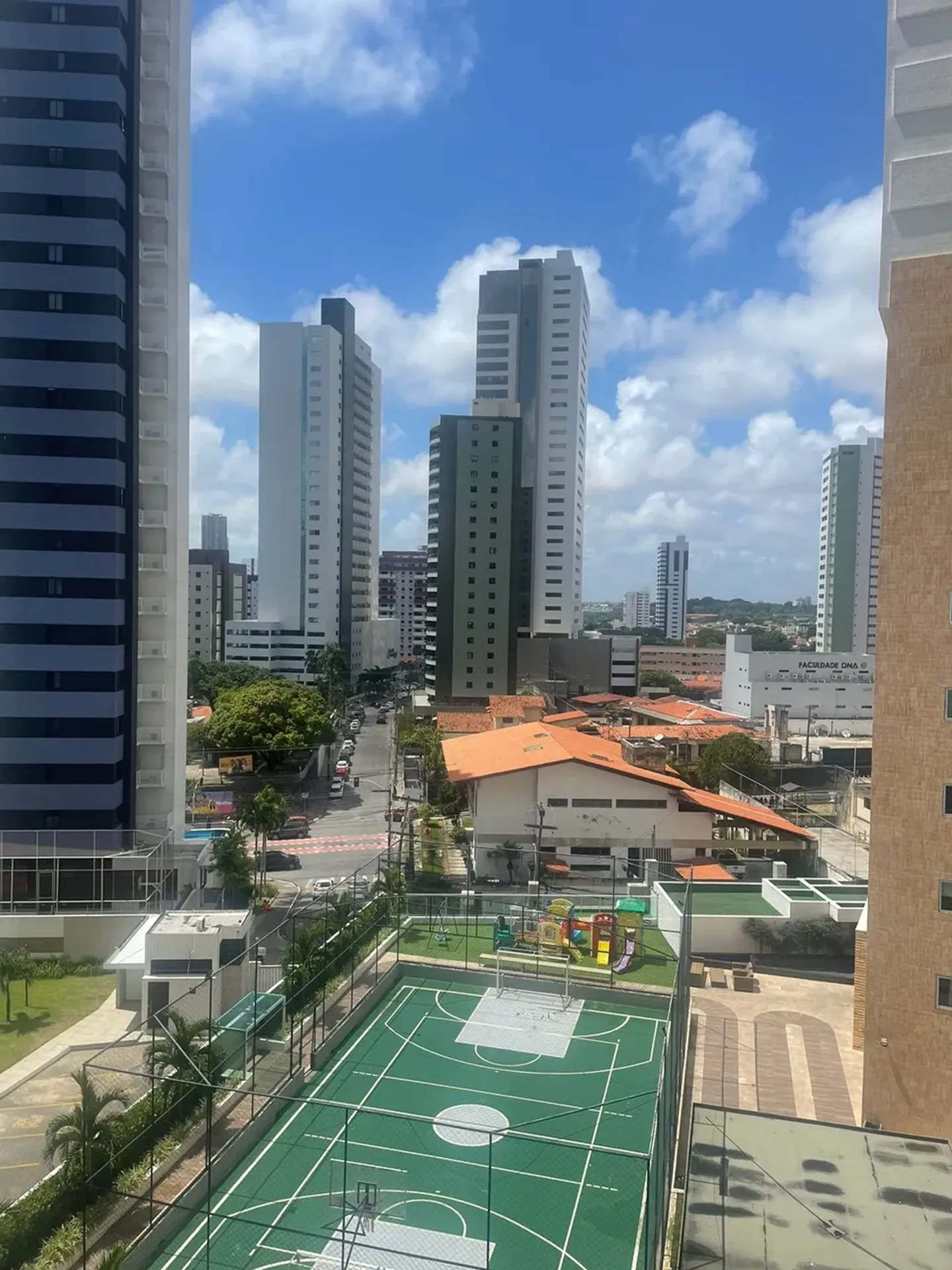 Furnished 3-bedroom apartment on the 8th floor — photo 19