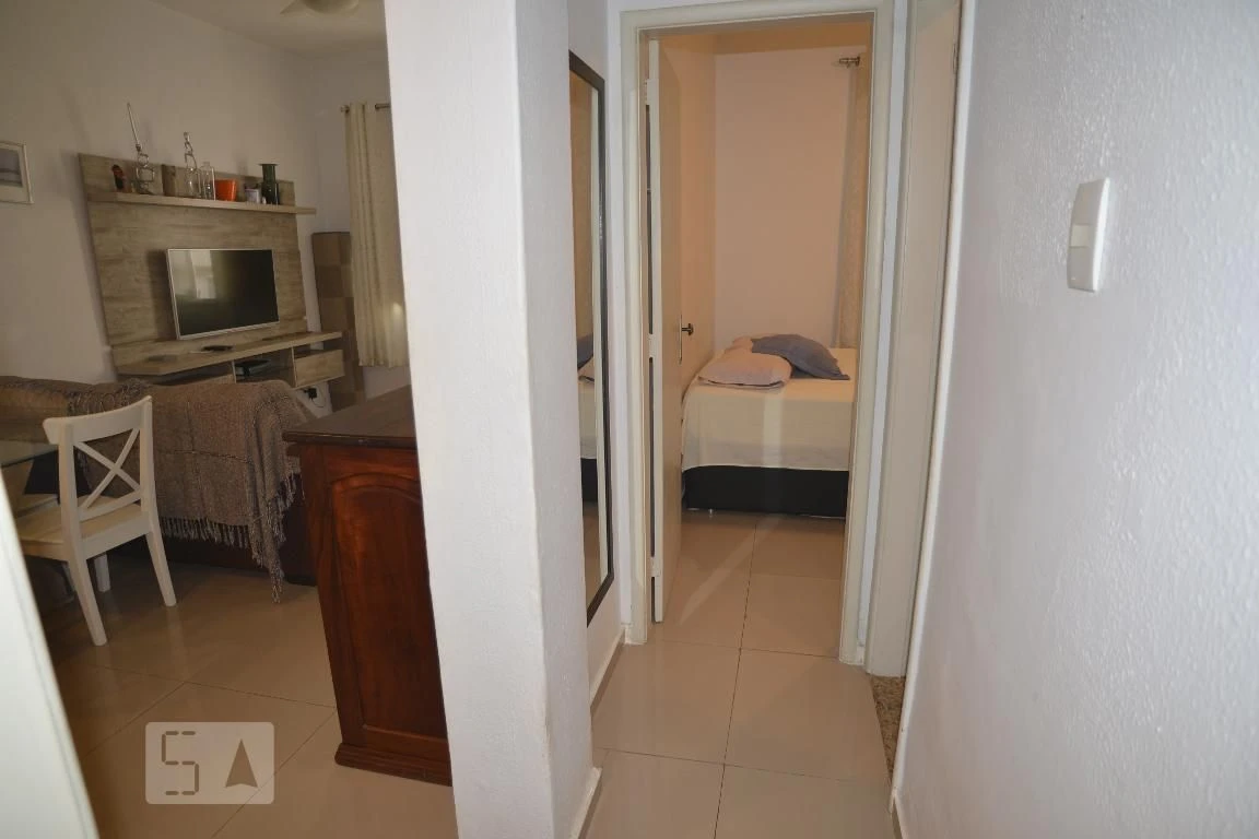 Furnished 2-bedroom apartment with 1 bathroom — photo 16