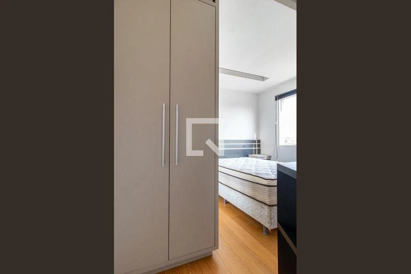 Balcony with a grill in a 2-bedroom apartment, 48 m² — photo 41