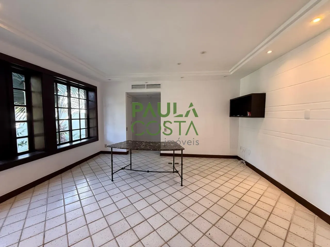 Furnished house with 5 bedrooms and 756 m² plus 4 parking — photo 7