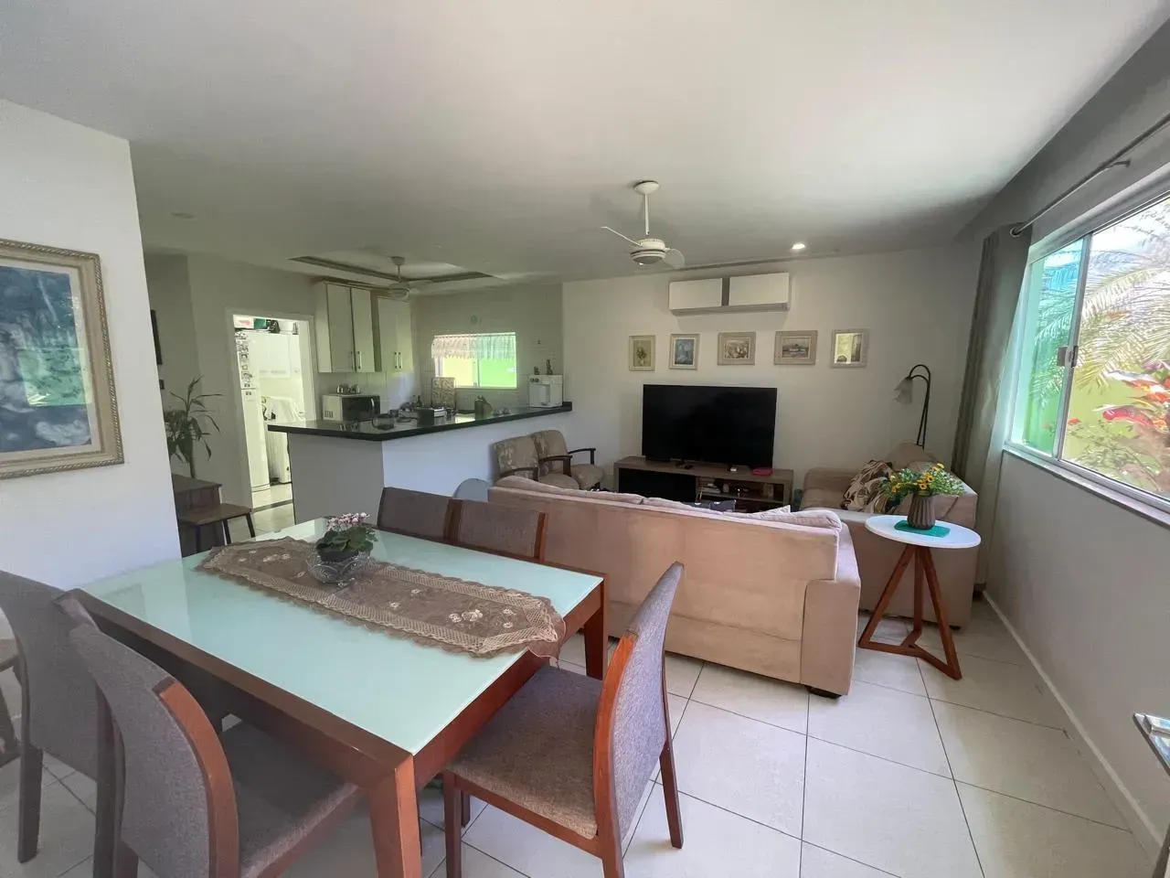 Furnished house with 4 bedrooms and a gas open-plan kitchen