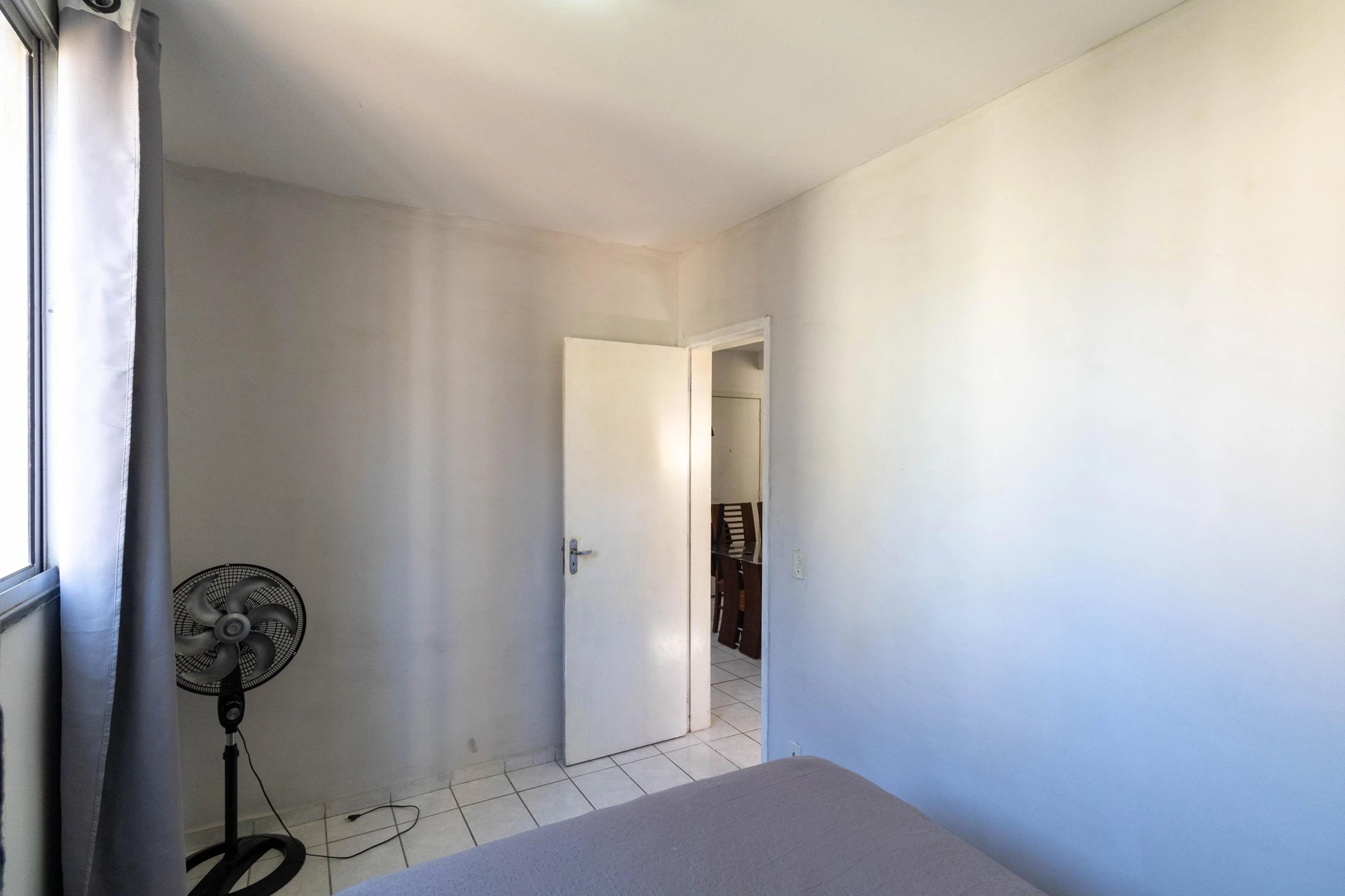 Furnished 2-bedroom apartment with condo pool — photo 34