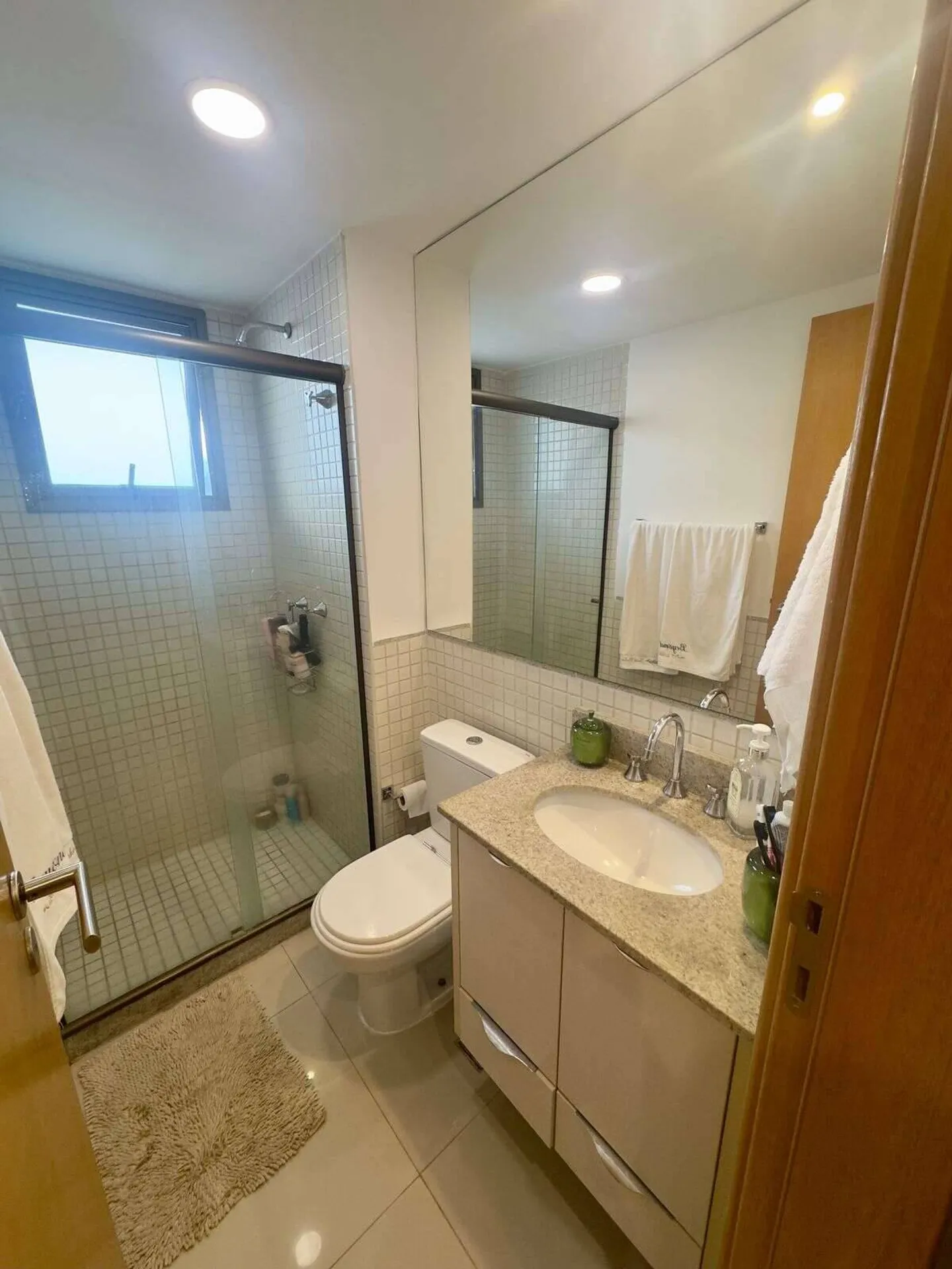 Квартира 213 м² з балконом із грилем та панорамними вікнами — photo 47