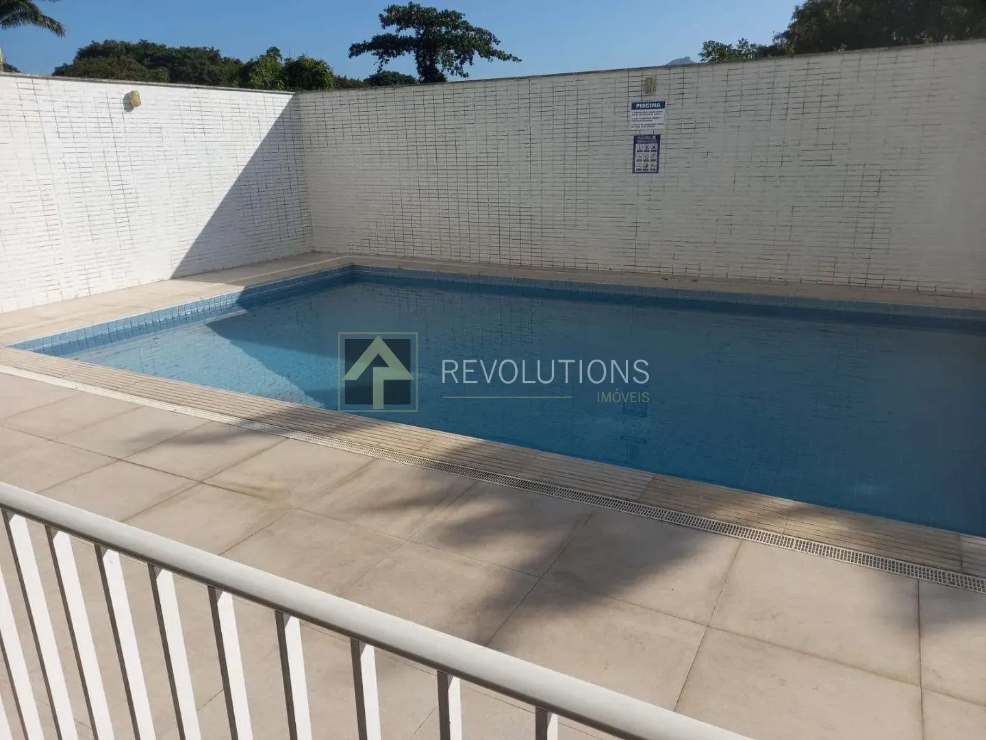 Apartamento de 3 quartos em condomínio com piscina — photo 24