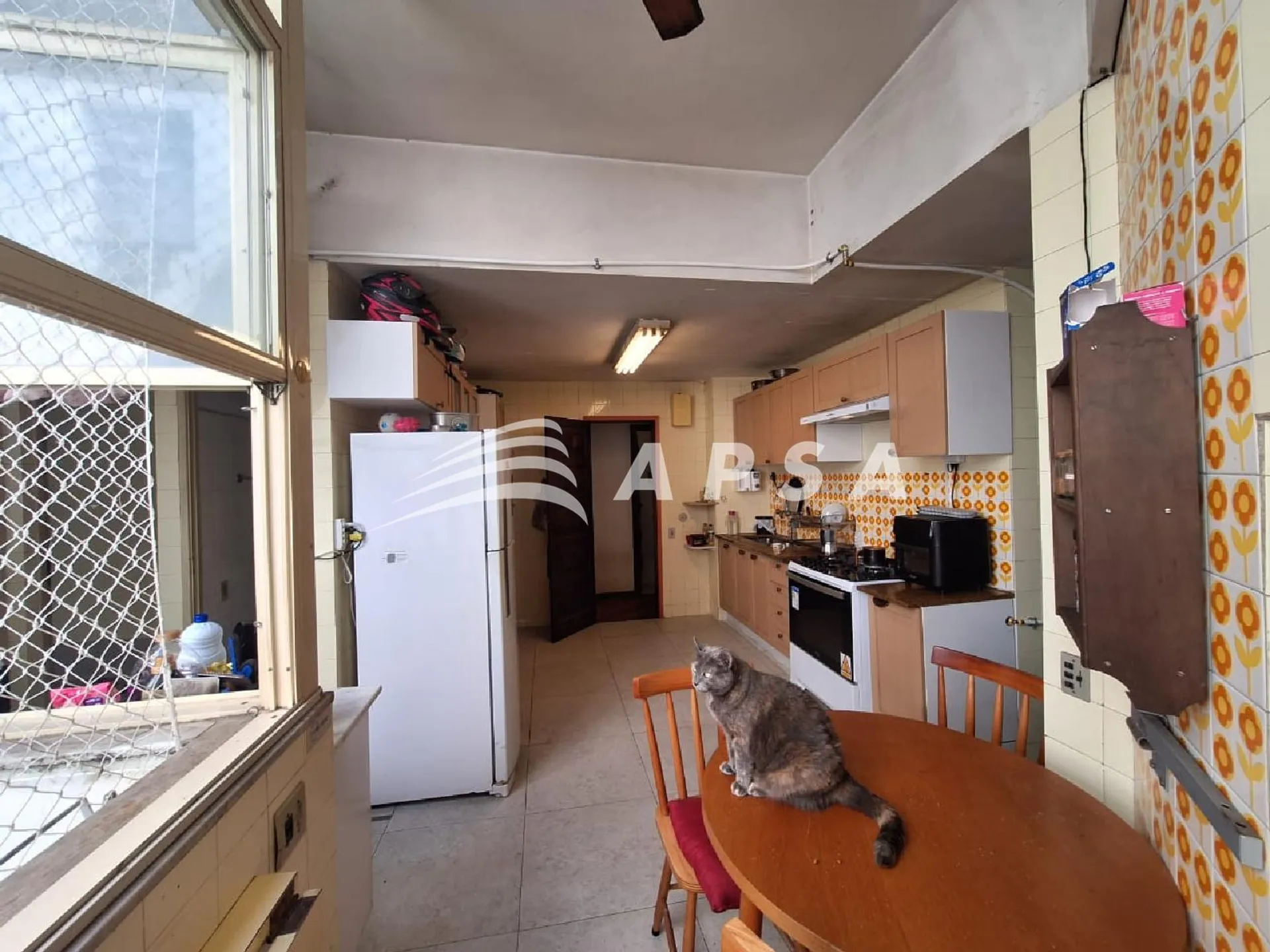 Furnished 210 m² apartment with 3 bedrooms and suite — photo 24