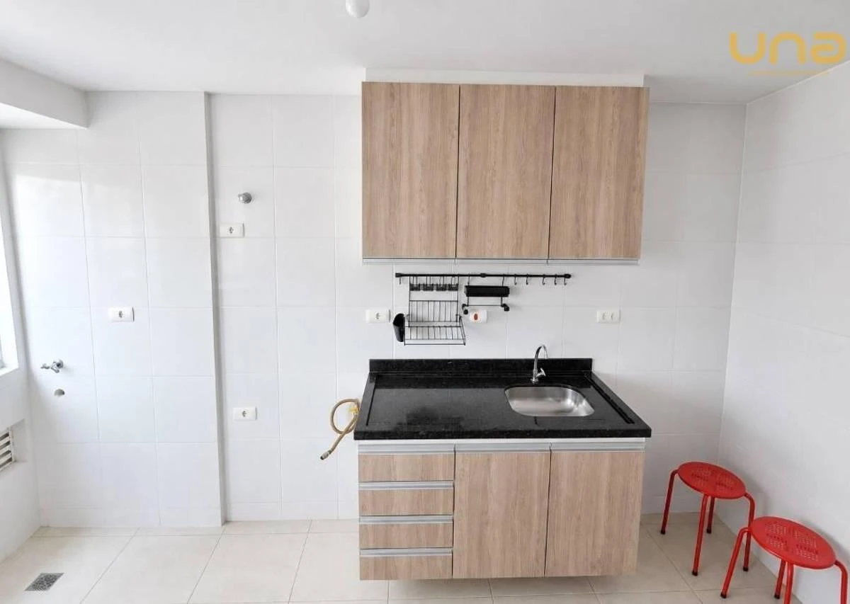 Apartment, 32 m², with wood or laminate floors — photo 5