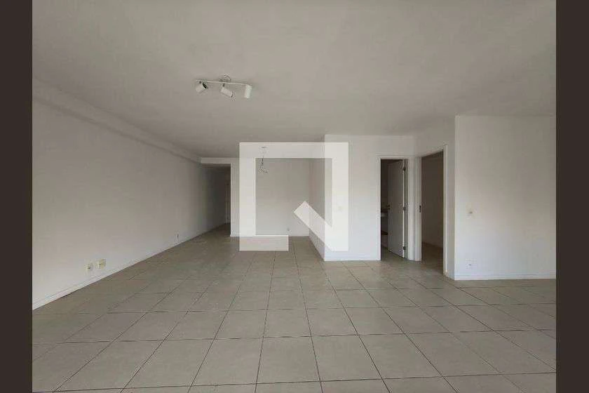 Apartment with 4 en-suite bedrooms and 156 m² — photo 21