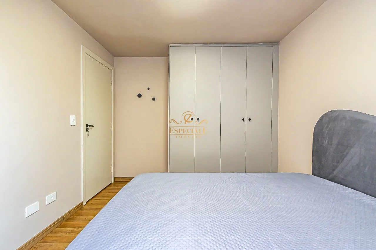 Furnished 1-bedroom apartment with open-plan kitchen — photo 12