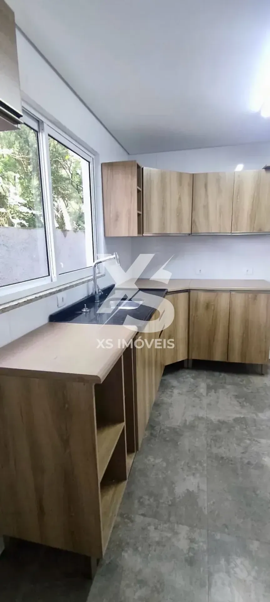 House with 3 bedrooms and a private BBQ — photo 11
