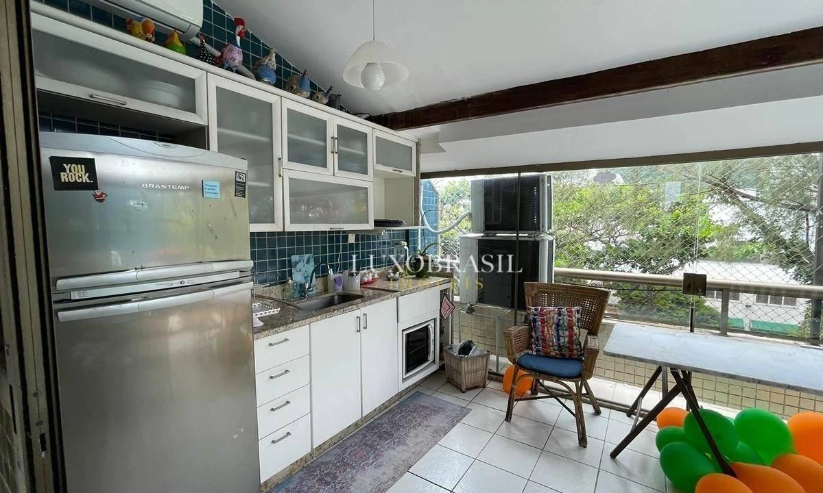 Furnished 3-bedroom apartment with 3 bathrooms — photo 2