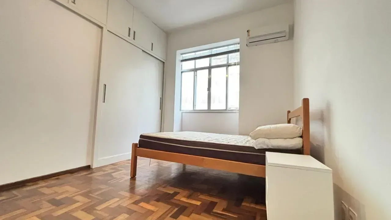 Furnished 1-bedroom apartment with integrated kitchen — photo 6