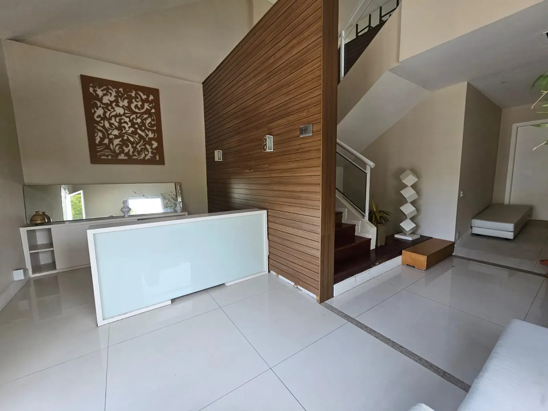 Furnished 206 m² house with 5 bedrooms and 5 baths — photo 41