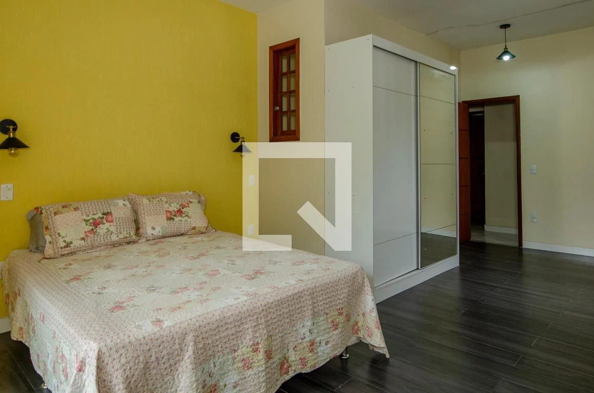 Casa mobiliada com 4 dormitórios e área de lavanderia — photo 12