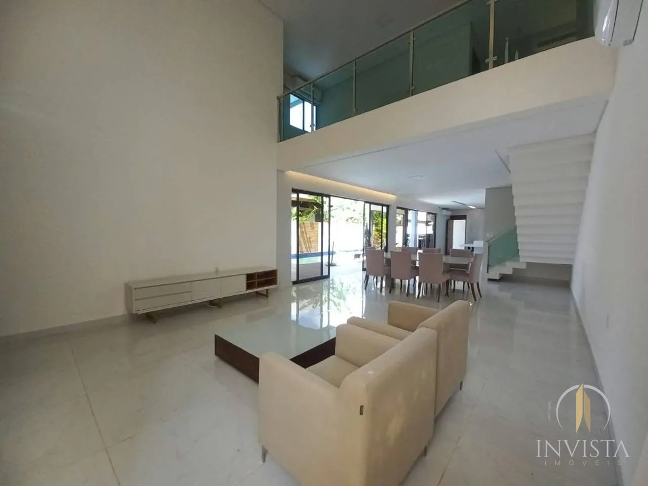 Furnished house, 481 m², with floor-to-ceiling windows — photo 28