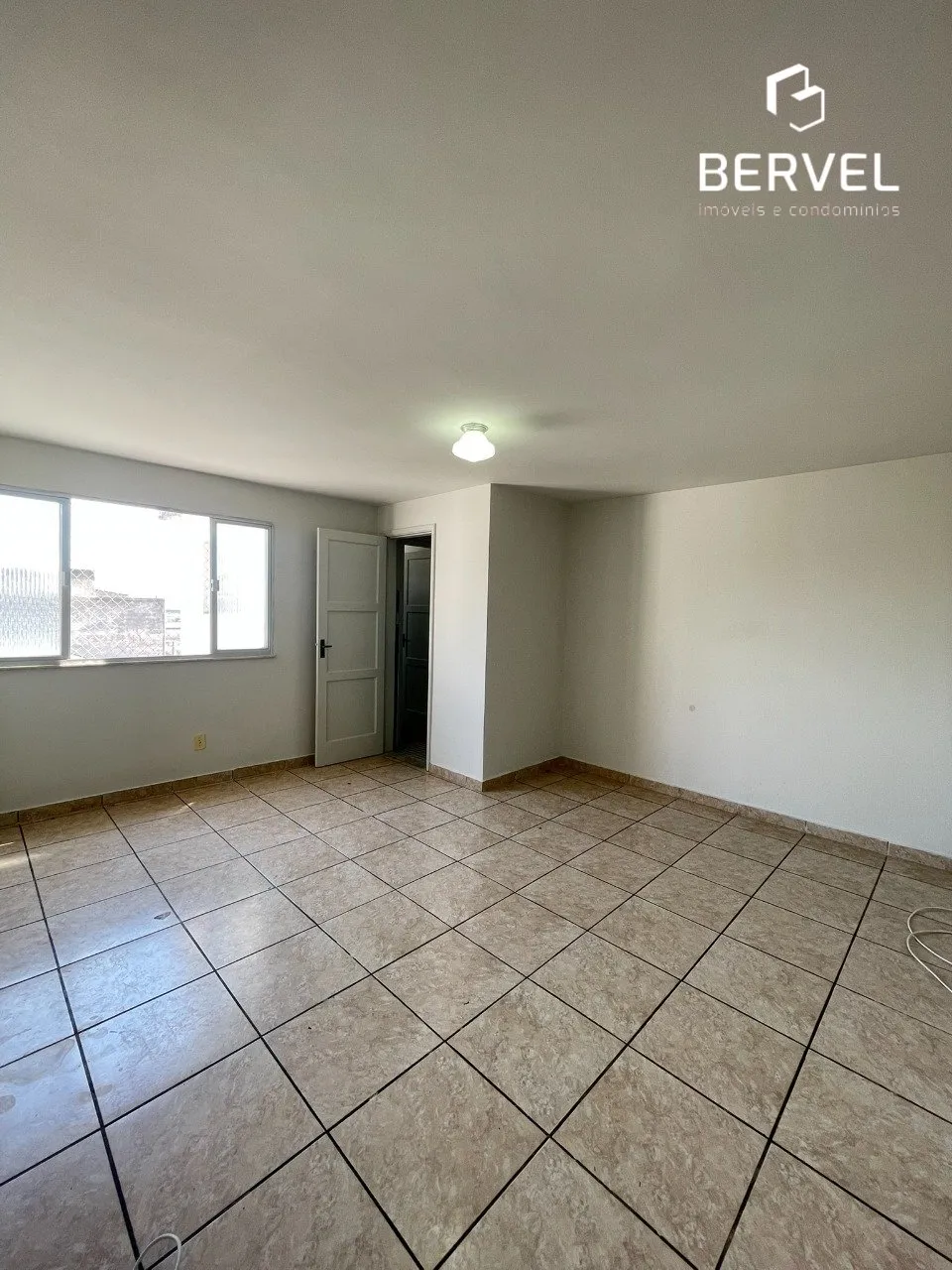Unfurnished apartment with 2 bedrooms and tile floors — photo 3