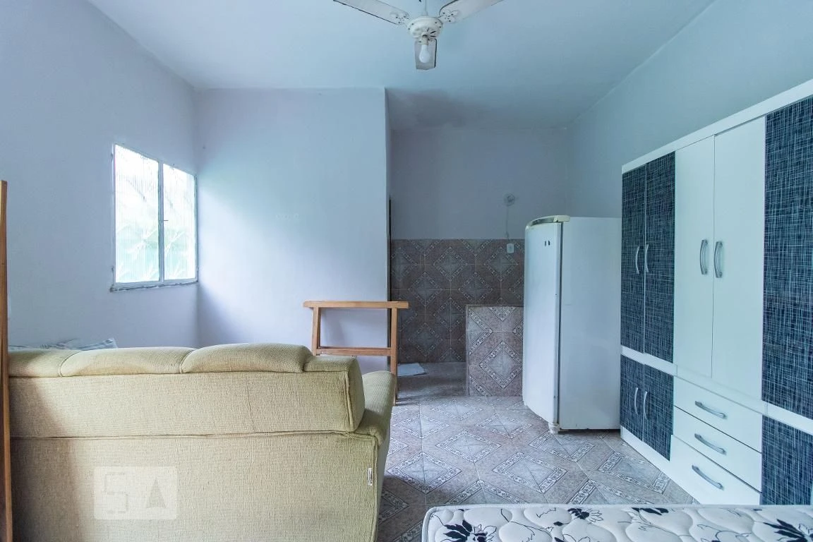 Unfurnished studio with 1 bedroom and 1 bathroom — photo 14