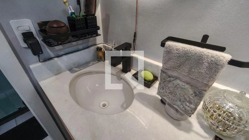 Furnished apartment, 32 m², with floor-to-ceiling windows — photo 21