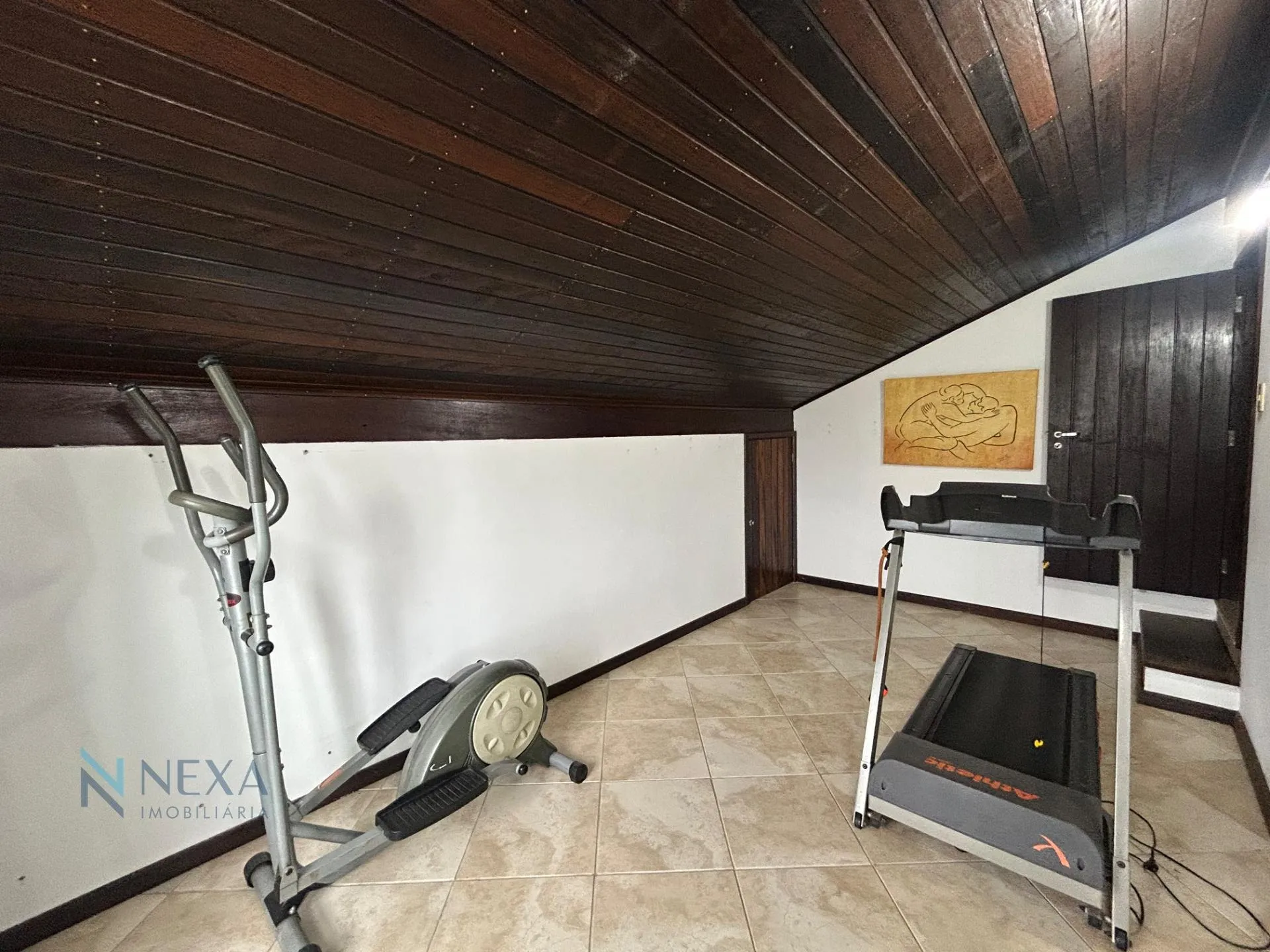 House with 5 bedrooms and 499 m², 2 en-suites — photo 52