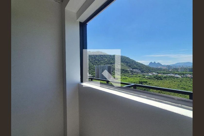 Apartamento para locação com janelas do chão ao teto — photo 24