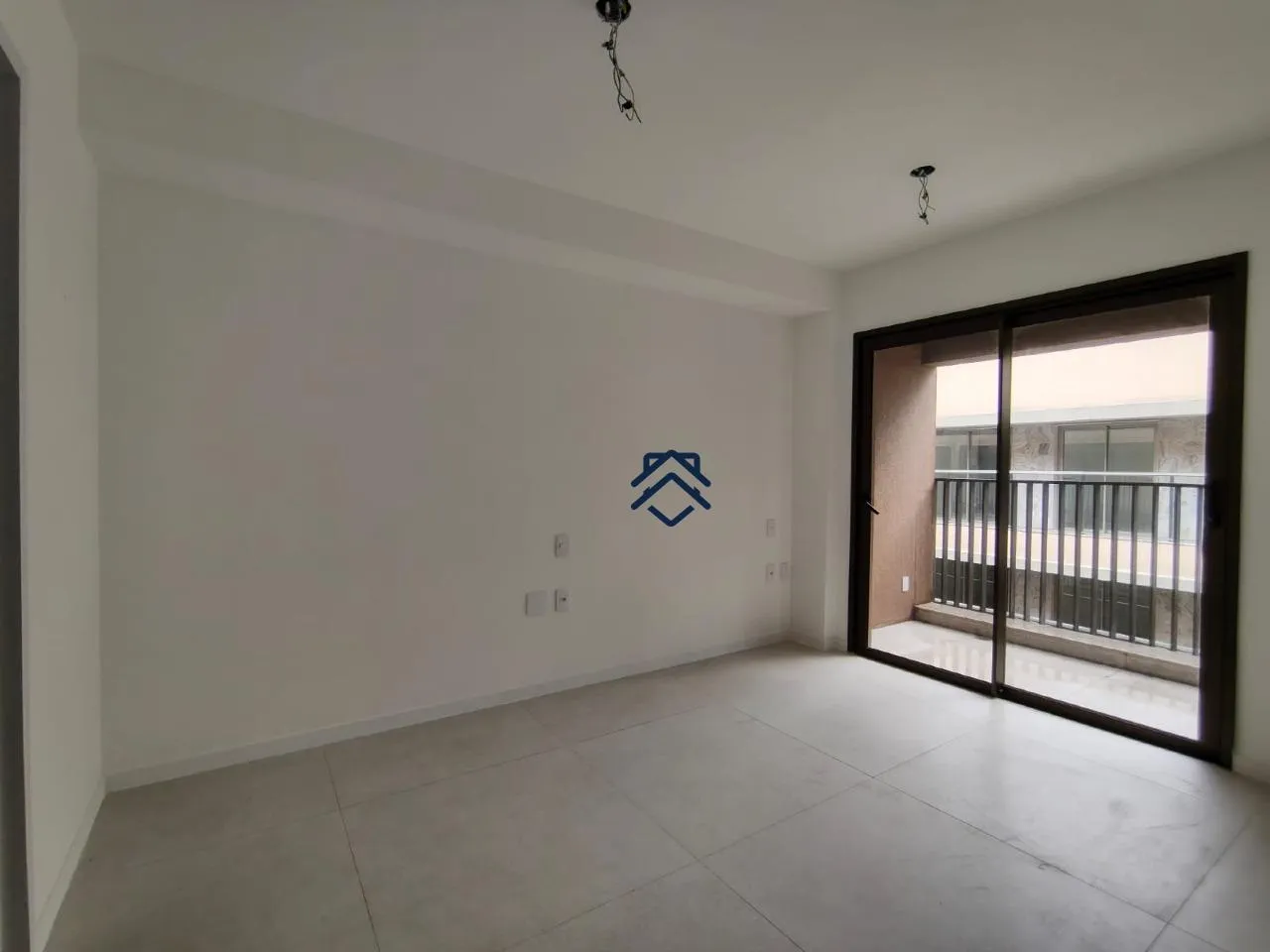2-bedroom apartment with a mountain view — photo 27