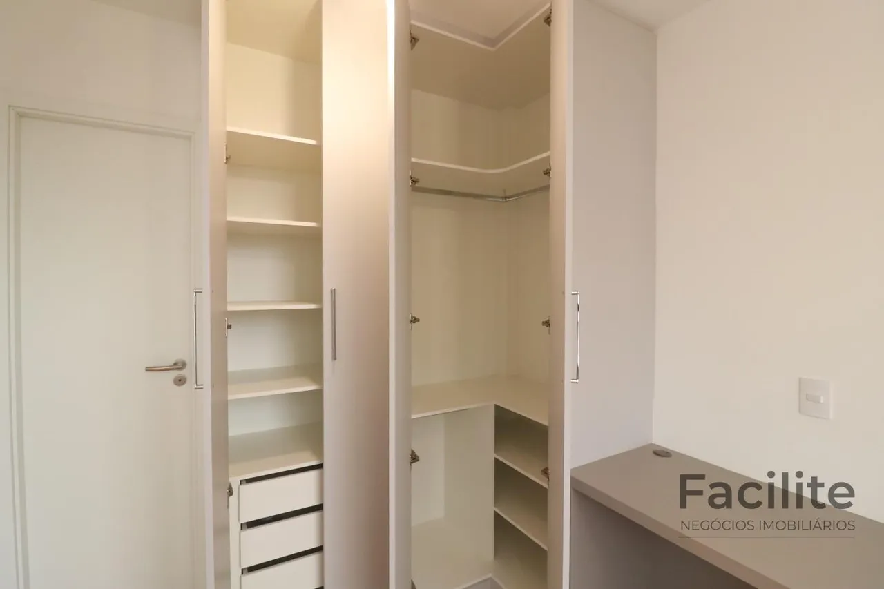 Home office in a 2-bedroom apartment, 46 m² — photo 8