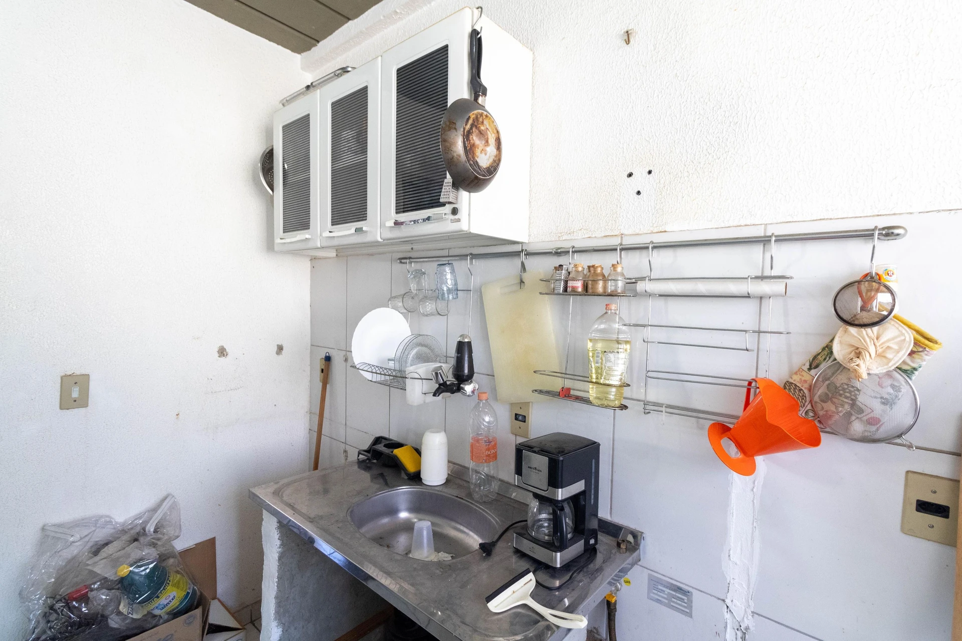 Apartment with a separate kitchen and stove — photo 21