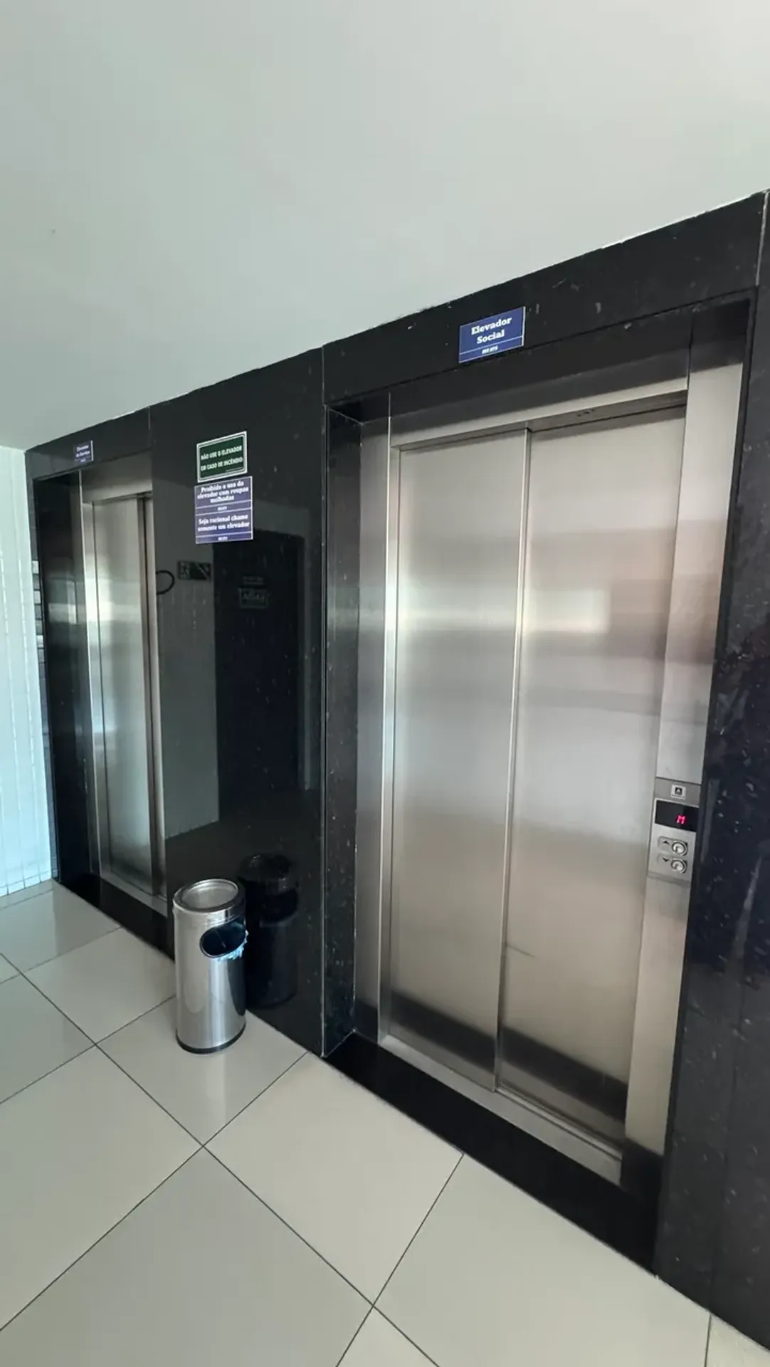 Apartment on the 18th floor with a washing machine — photo 27