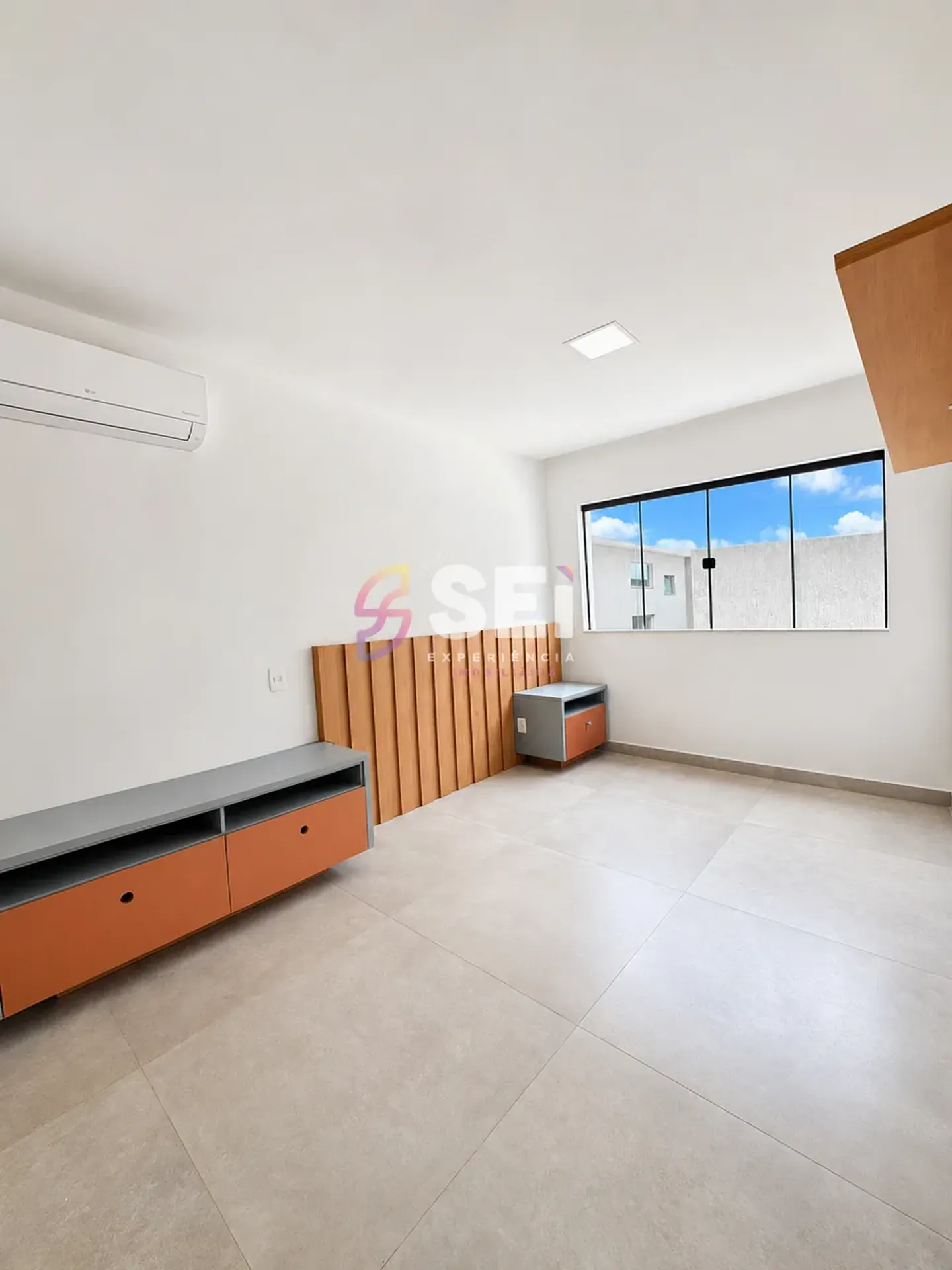 512 m² house with 5 bedrooms and open-plan kitchen — photo 18