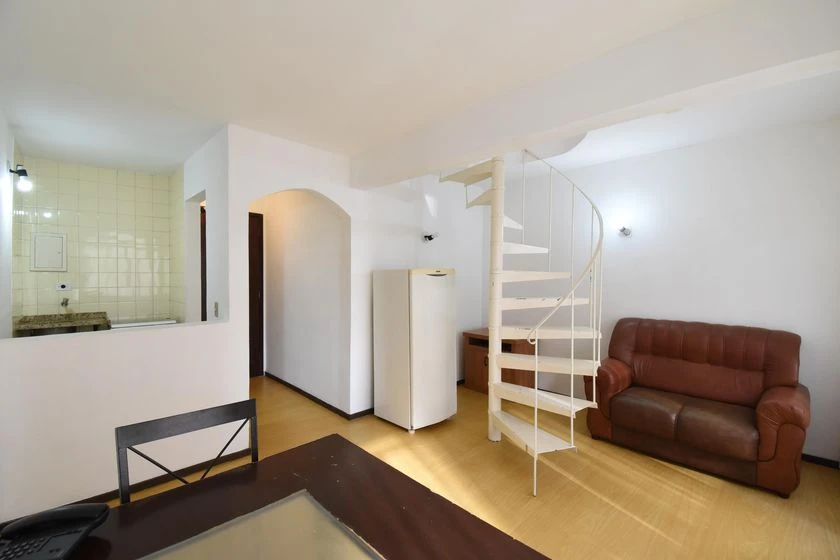Furnished 2-bedroom apartment with balcony and condo BBQ