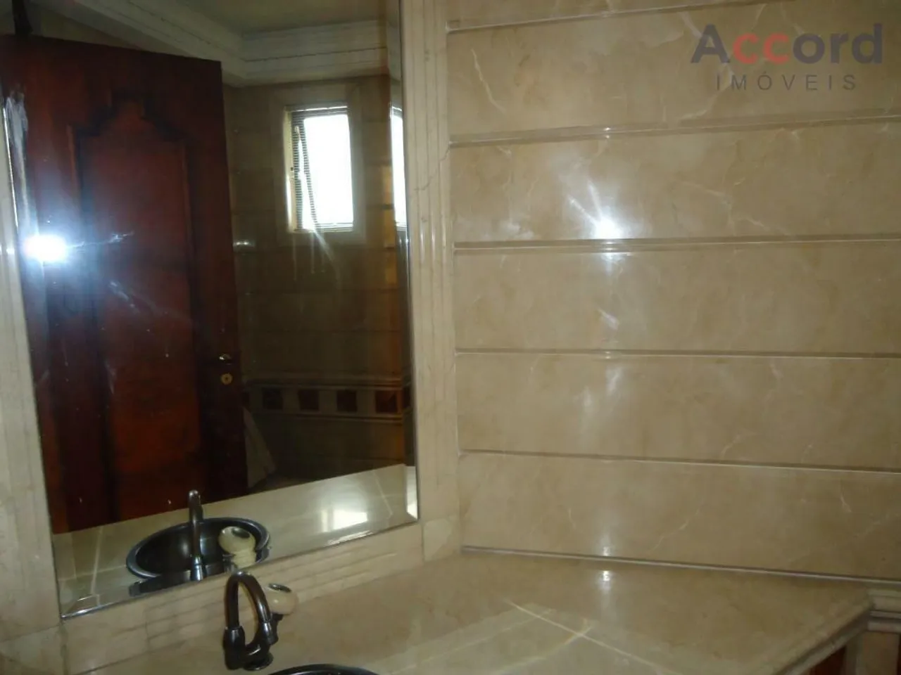Top-floor apartment with 2 bedrooms and 4 bathrooms, 224 m² — photo 19
