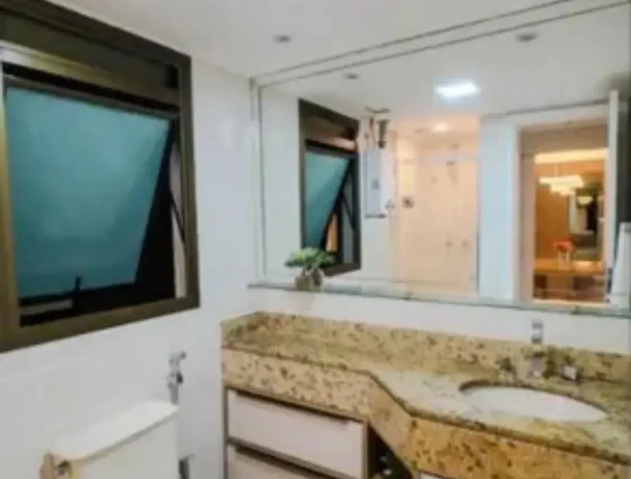 Furnished 2-bedroom apartment with an open kitchen — photo 6