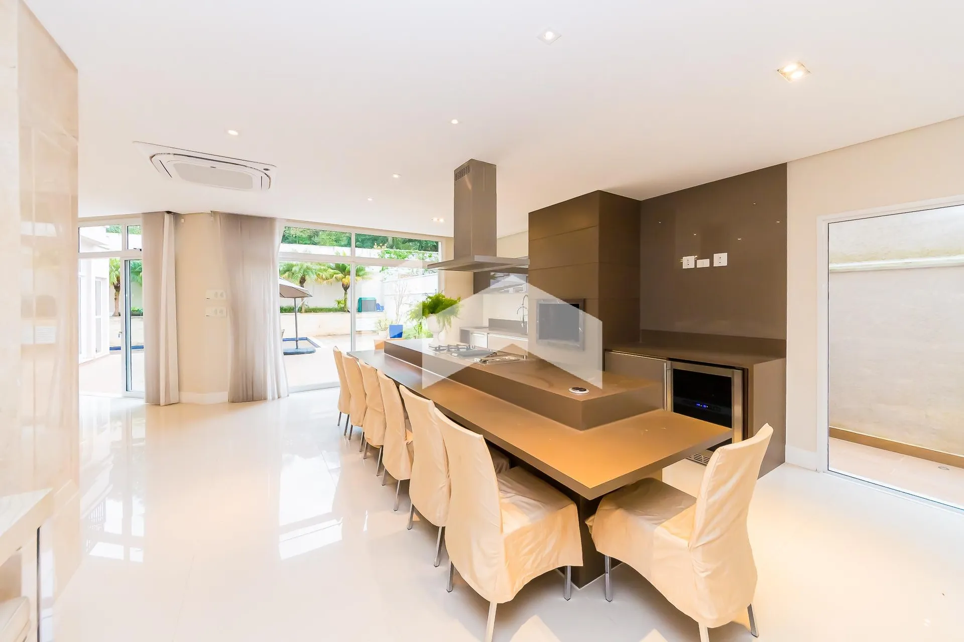Unfurnished house with 4 en-suite bedrooms and 7 baths — photo 9