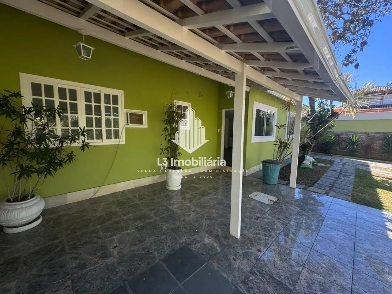 Rental house with 4 bedrooms and 3 bathrooms — photo 19