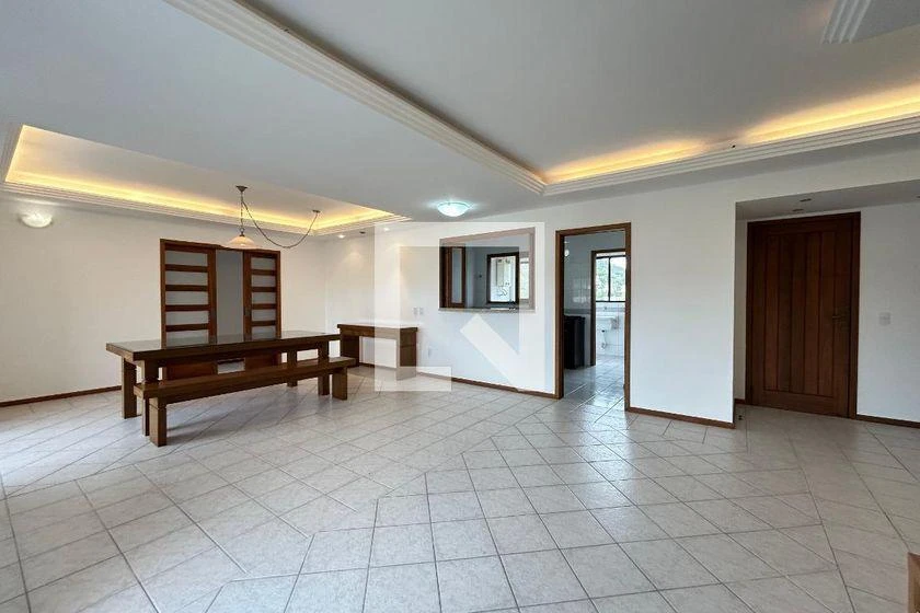 5-bedroom apartment with a bathtub in Florianópolis — photo 3
