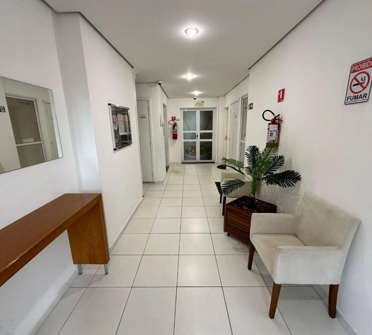 2-bedroom apartment with a home office in Curitiba — photo 18