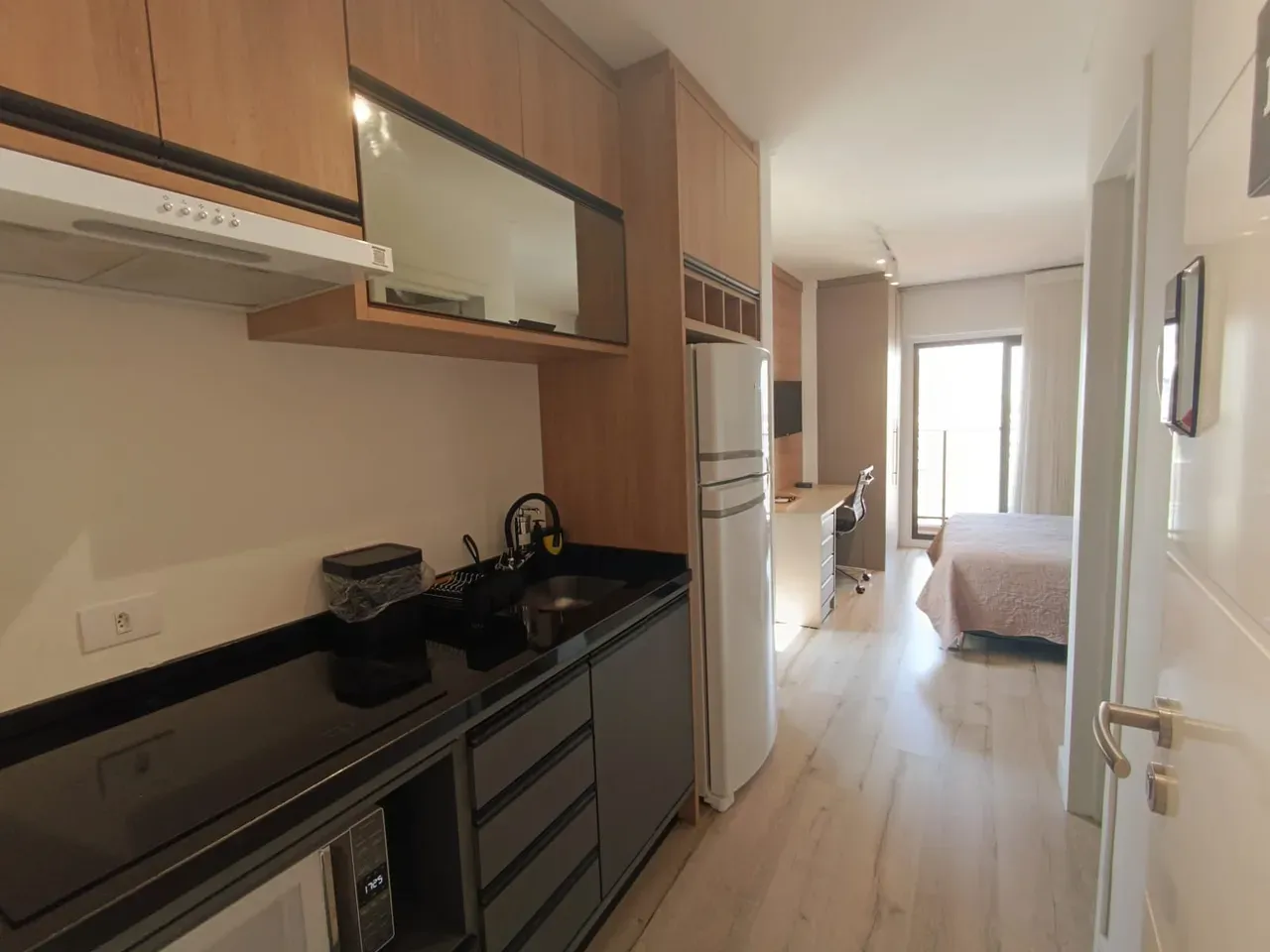 Apartamento amueblado de 30 m² con balcón en el 13º piso — photo 4