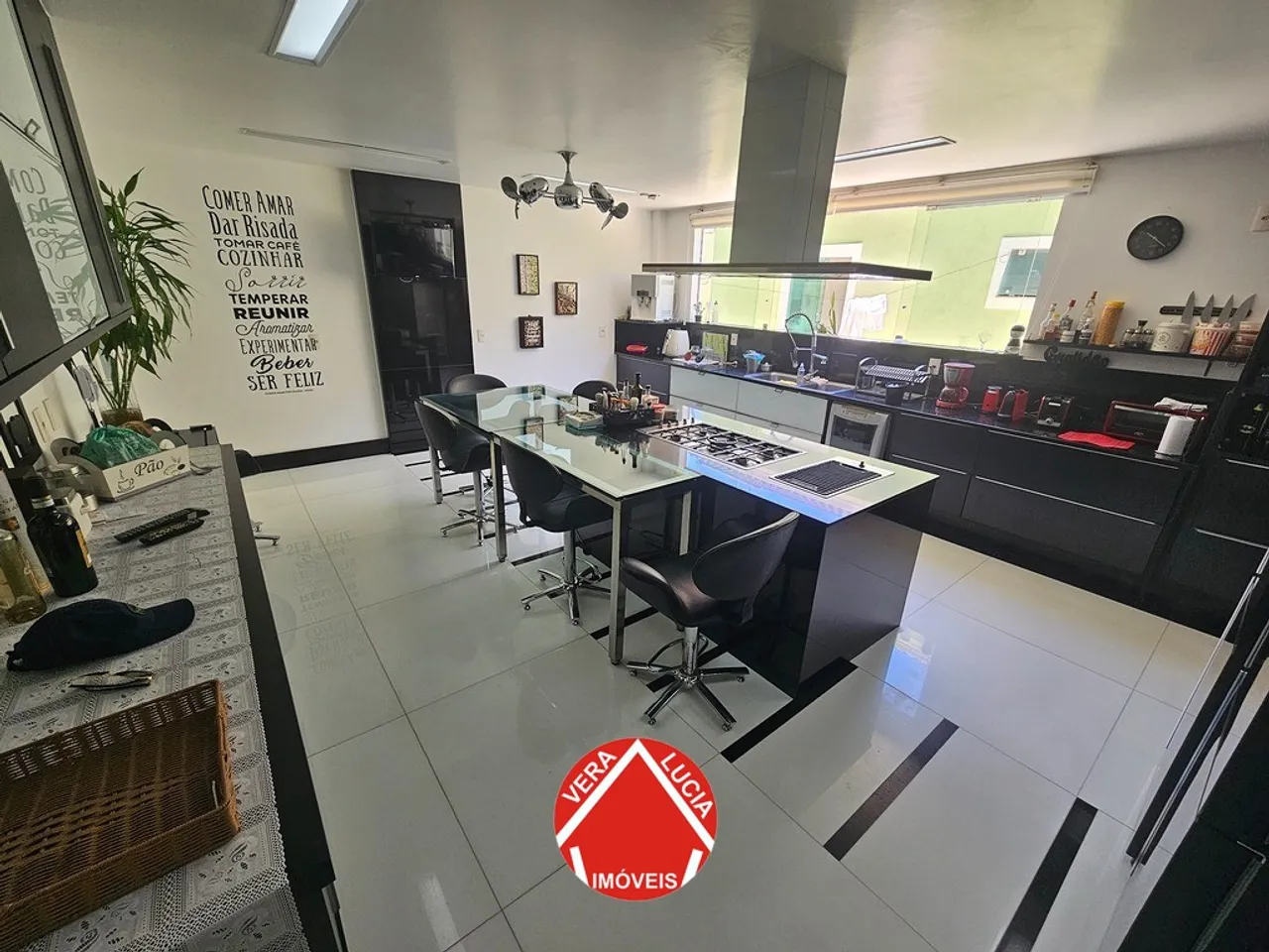 Furnished house with 5 bedrooms and open-plan kitchen — photo 4