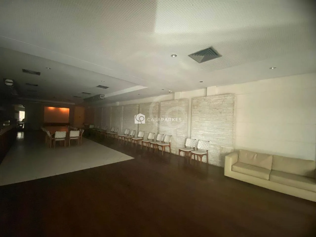 Apartment on the 9th floor with a glass-enclosed balcony — photo 32